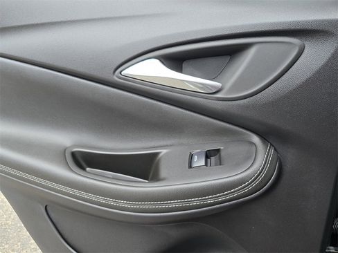 New 2025 Buick Encore GX Preferred image 22