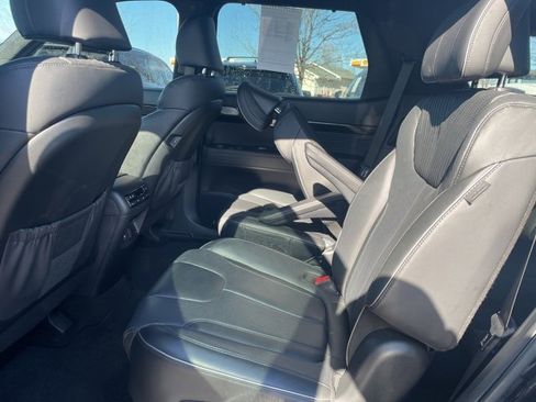 Used 2024 Hyundai Palisade Calligraphy image 6