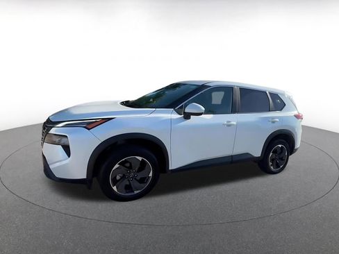 Used 2025 Nissan Rogue SV FWD image 8