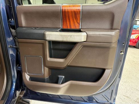 Used 2015 Ford F150 King Ranch w/ Equipment Group 601A Luxury AWD/4WD image 47