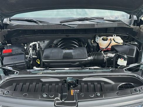Used 2025 Chevrolet Silverado 1500 LT RWD image 3