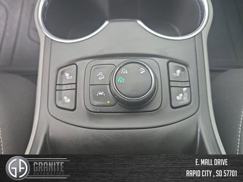 Used 2022 GMC Terrain SLT AWD/4WD image 34