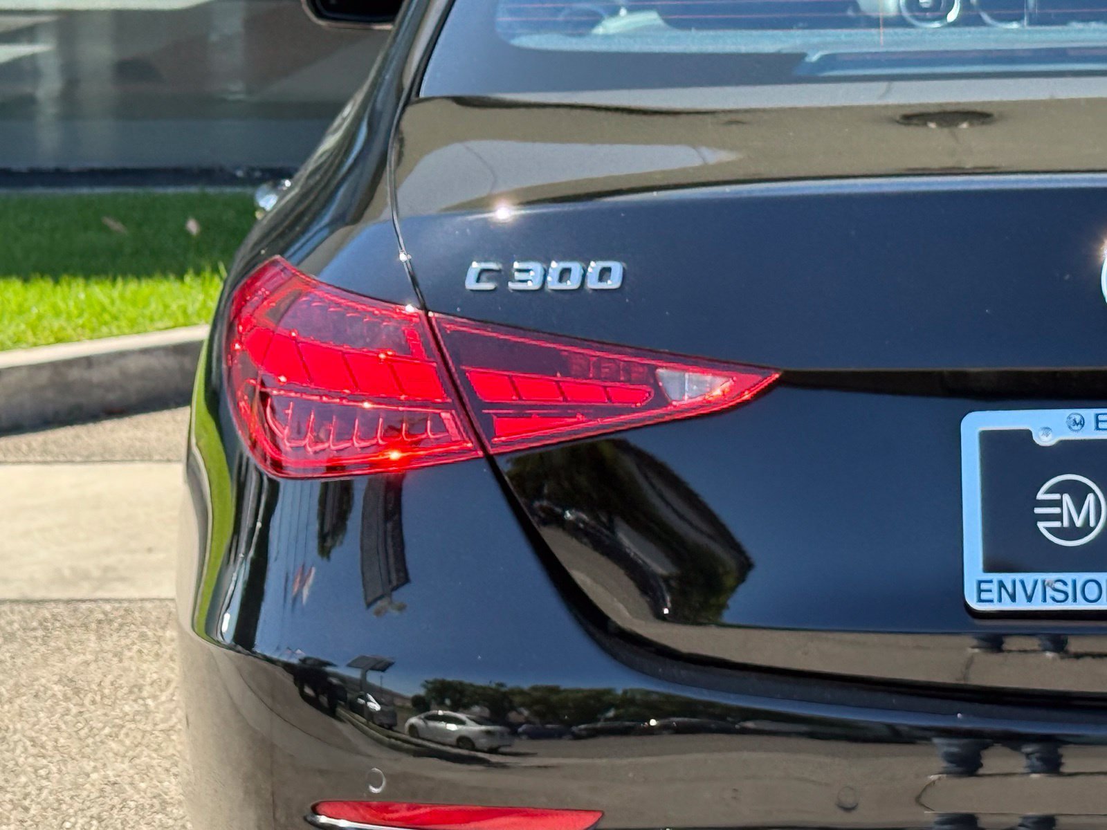 Used 2025 Mercedes-Benz C 300 Sedan image 11