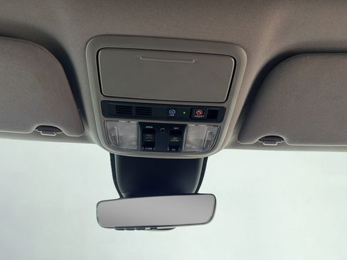 Used 2023 Honda Odyssey Elite image 41