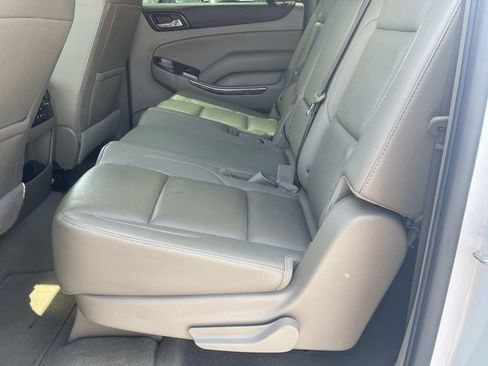 Used 2019 GMC Yukon XL SLT w/ Open Road Package RWD image 17