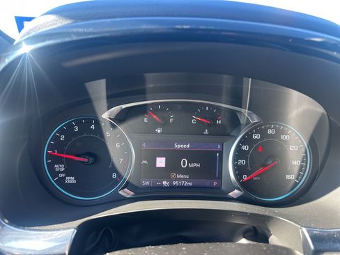 Used 2023 Chevrolet Traverse RS image 12