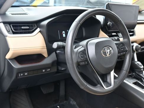 Used 2023 Toyota RAV4 Limited FWD image 15