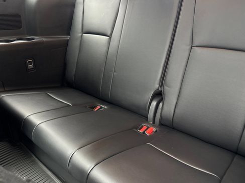 Used 2024 Toyota Highlander Platinum image 34