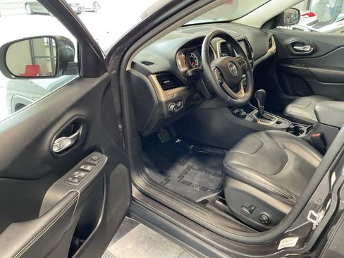 Used 2015 Jeep Cherokee Limited w/ Trailer Tow Group image 9