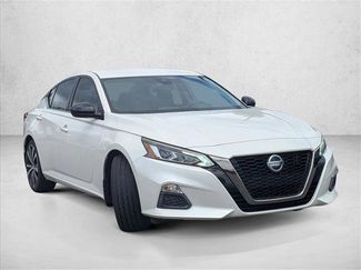 Used 2020 Nissan Altima 2.5 SR FWD video 3