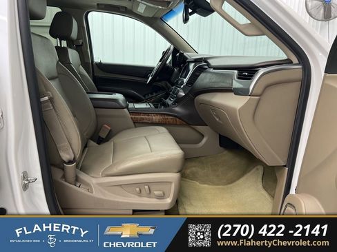 Used 2016 Chevrolet Suburban LTZ image 15