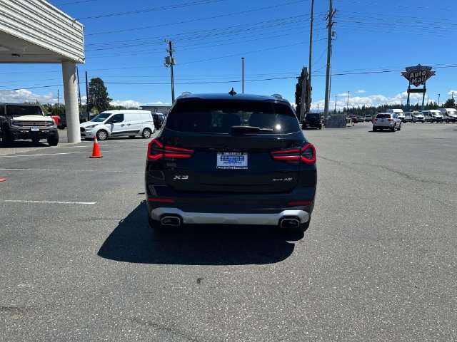 Used 2023 BMW X3 xDrive30i AWD/4WD image 3