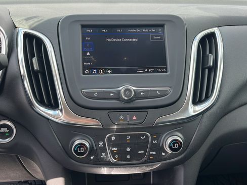 Used 2024 Chevrolet Equinox LT FWD image 20