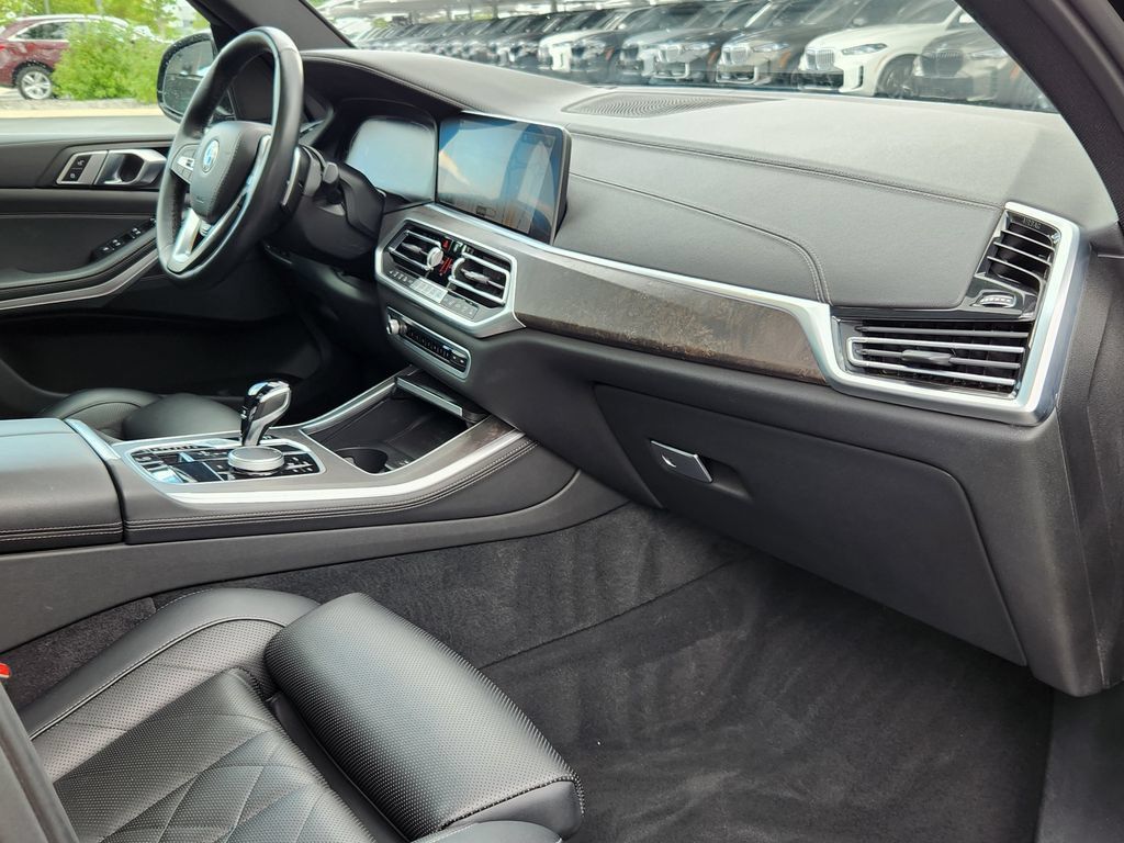 Used 2023 BMW X5 xDrive40i w/ Premium Package AWD/4WD image 16