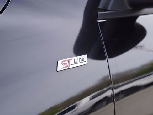 Used 2025 Ford Escape ST-Line image 6