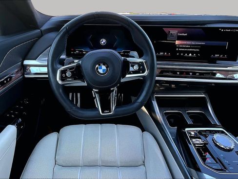 Used 2024 BMW 740i xDrive w/ Executive Package AWD/4WD image 5