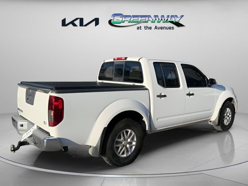 Used 2014 Nissan Frontier SV w/ SV Value Truck Package image 4