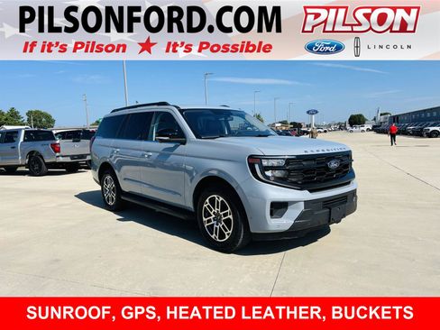 Used 2025 Ford Expedition Active AWD/4WD image 1
