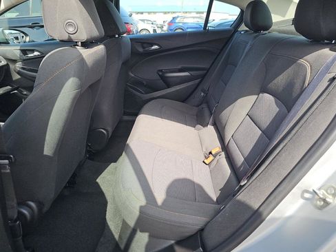 Used 2018 Chevrolet Cruze LS FWD image 11