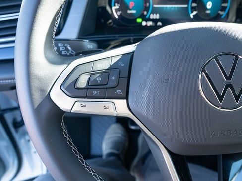 New 2026 Volkswagen Atlas Cross Sport SE image 24