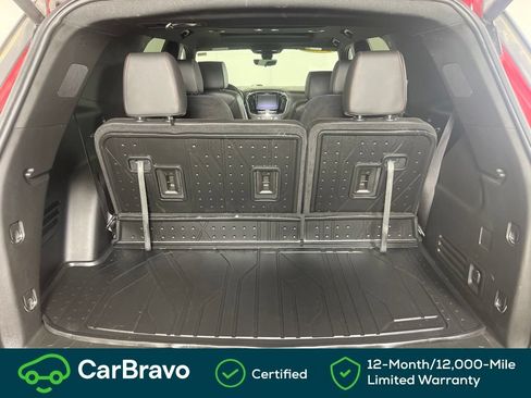 Used 2023 Chevrolet Traverse RS AWD/4WD image 21