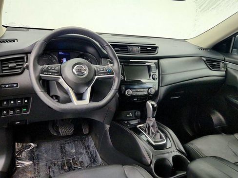 Used 2020 Nissan Rogue SL image 12