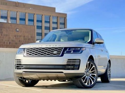 Used 2020 Land Rover Range Rover HSE image 1