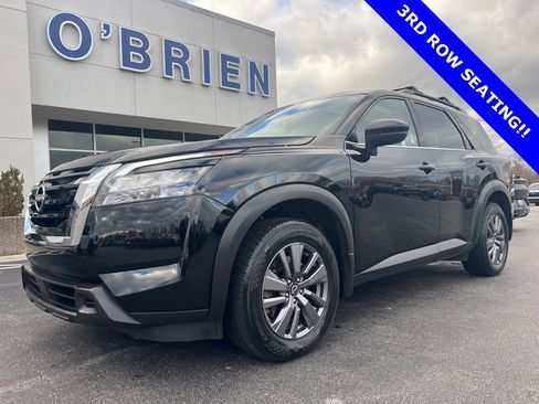 Used 2023 Nissan Pathfinder SV w/ SV Premium Package image 1