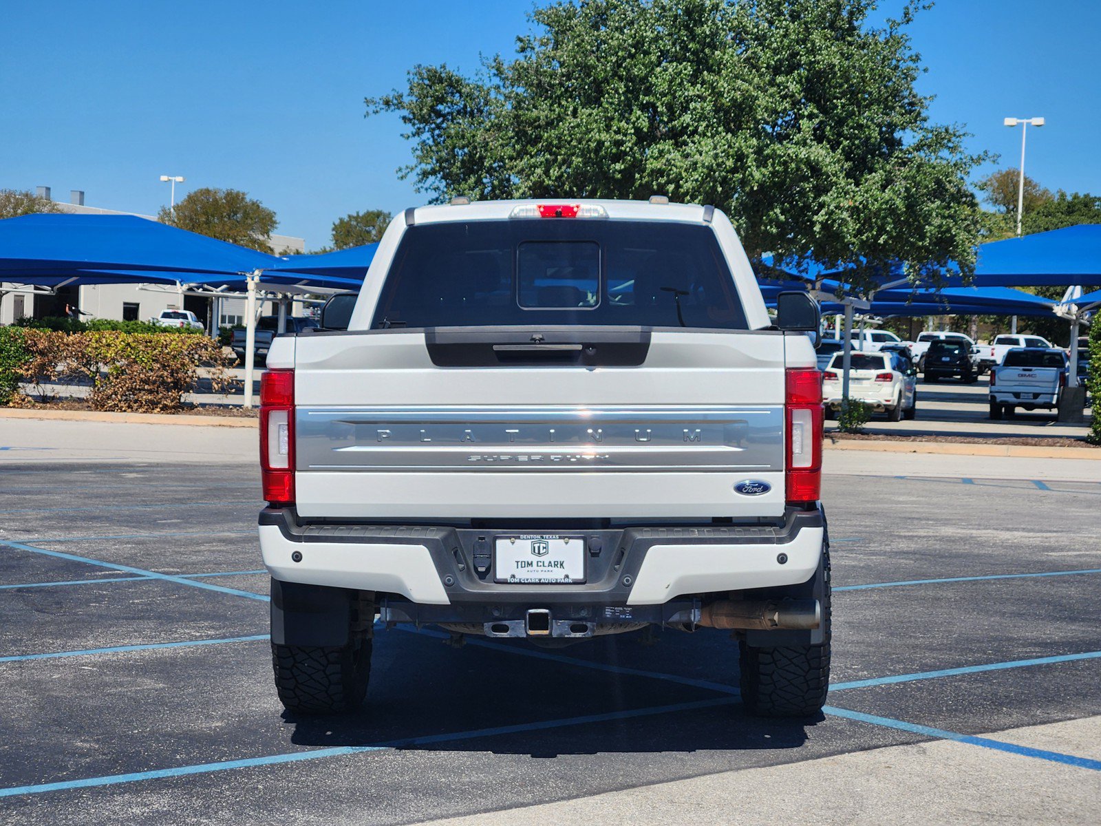 Used 2022 Ford F250 Platinum w/ FX4 Off-Road Package AWD/4WD image 33