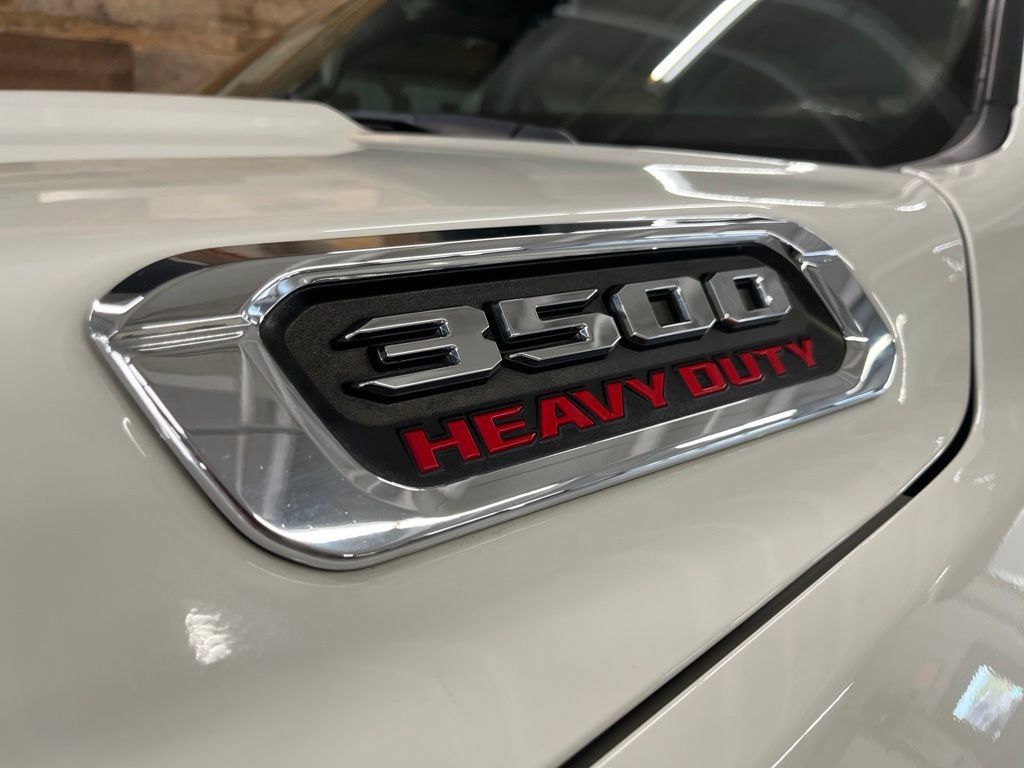 Used 2021 RAM 3500 Limited AWD/4WD image 9