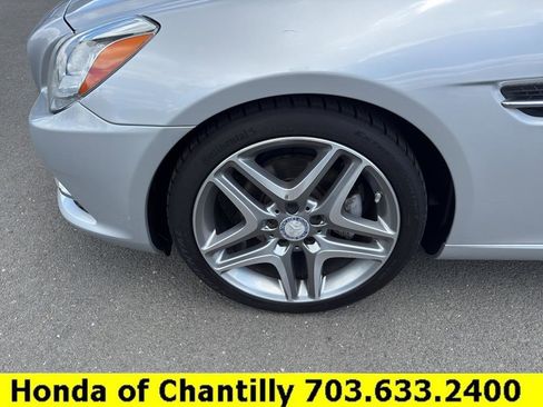 Used 2013 Mercedes-Benz SLK 250 image 24