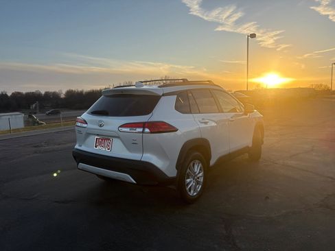 Used 2022 Toyota Corolla Cross LE image 8