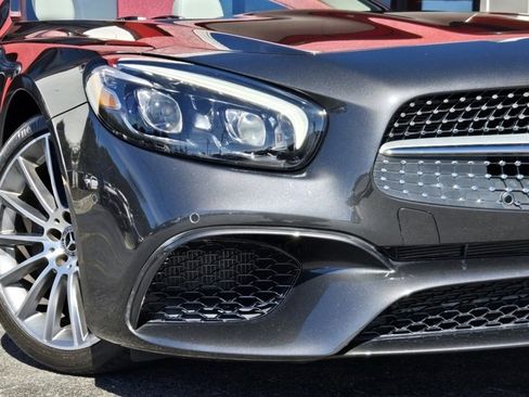 Used 2020 Mercedes-Benz SL 550 image 12