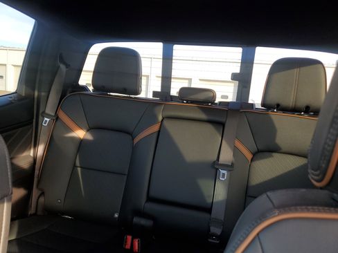 Used 2025 GMC Canyon AT4 w/ Technology Plus Package image 29