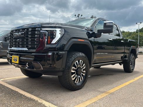 Used 2024 GMC Sierra 2500 Denali Ultimate w/ Max Trailering Package AWD/4WD image 44