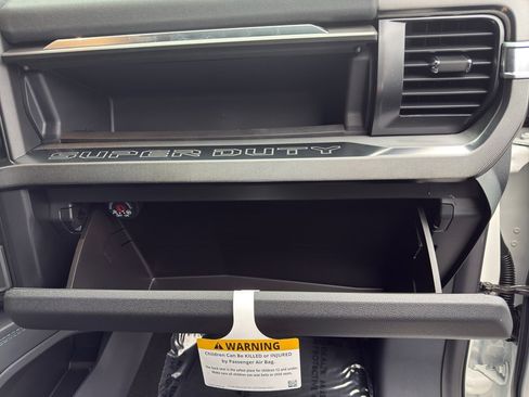 New 2026 Ford F350 Platinum w/ FX4 Off-Road Package image 35