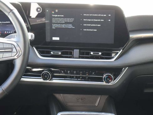 Used 2025 Chevrolet Equinox LT AWD/4WD image 15