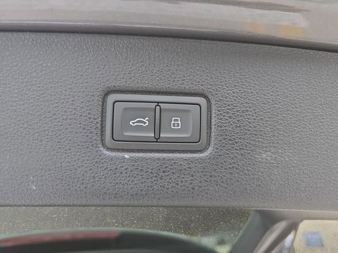 Used 2023 Audi Q7 3.0T Prestige w/ Prestige Package image 29