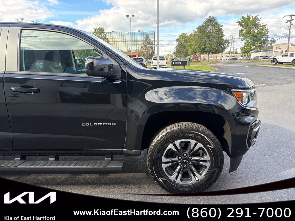 Used 2021 Chevrolet Colorado Z71 w/ Safety Package AWD/4WD image 6