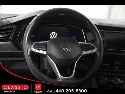 Used 2024 Volkswagen Jetta SE FWD image 7