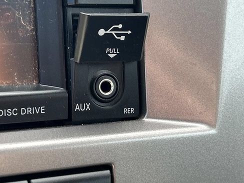Used 2009 Chrysler Sebring Limited FWD image 29
