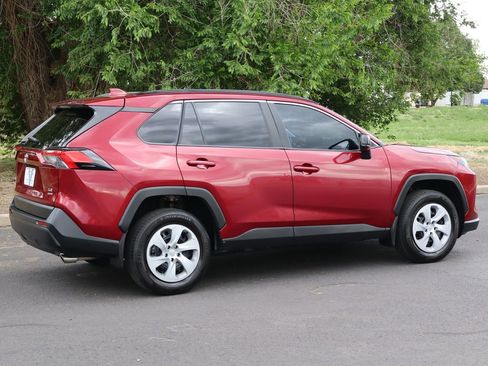 Used 2021 Toyota RAV4 LE w/ Carpet Mat Package (TMS) AWD/4WD image 4