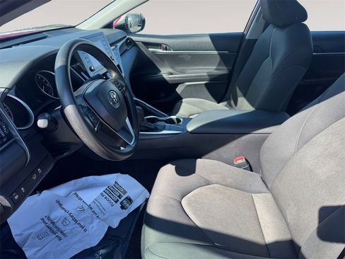 Used 2024 Toyota Camry LE image 9