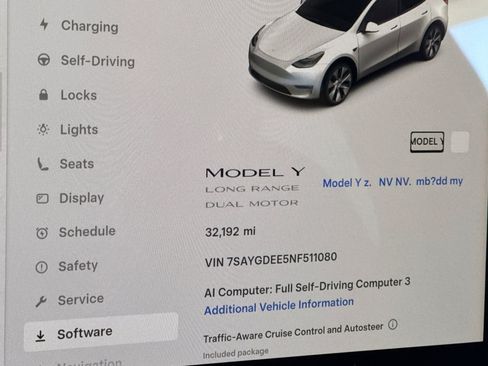 Used 2022 Tesla Model Y Long Range AWD/4WD image 22