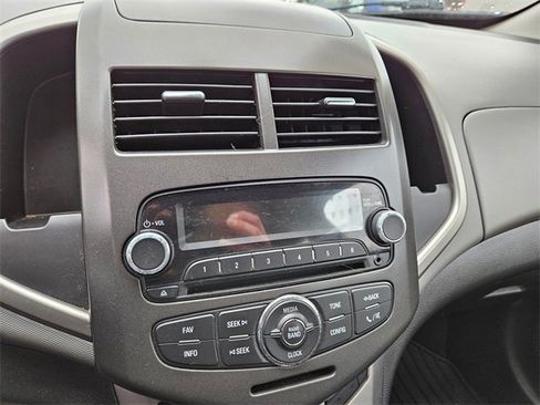 Used 2014 Chevrolet Sonic LT image 20