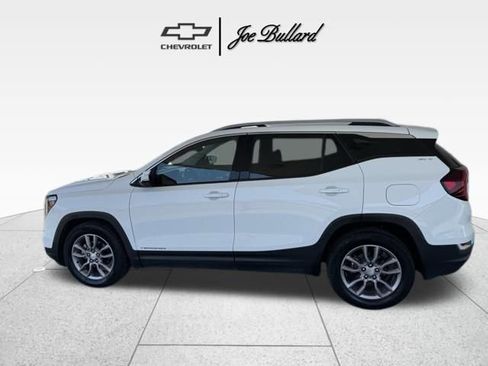 Used 2023 GMC Terrain SLT image 6