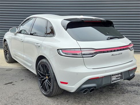 Used 2023 Porsche Macan GTS image 3