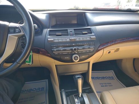 Used 2011 Honda Crosstour EX-L image 17