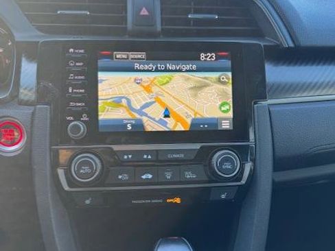 Used 2019 Honda Civic Sport Touring image 11