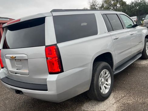 Used 2020 Chevrolet Suburban LT image 8